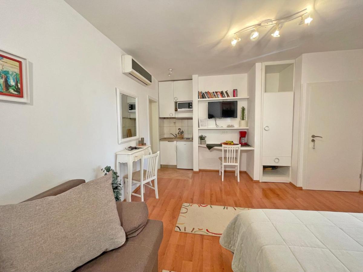Studio Apartments Andrijana มลินี ภายนอก รูปภาพ